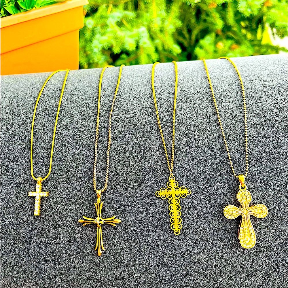 ❗️❗️SALE❗️❗️NWOT- 4 beautiful cross necklace designs